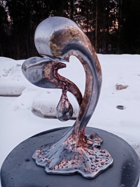 Teos nimeltä 'Tapahtuipa tämä sodassa, rauhassa tai rakkaudessa, nousee kysymys: miksi?'